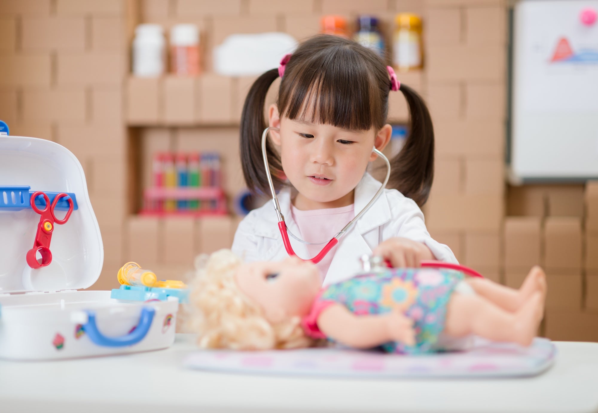 The Magic of Pretend Play: Empowering Your Child’s Development Through Pretend Play